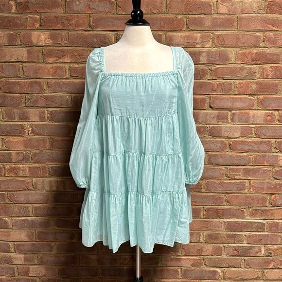 Alice + Olivia Rowen Tiered Square Neck Dress Size Medium NEW - Picture 2 of 9